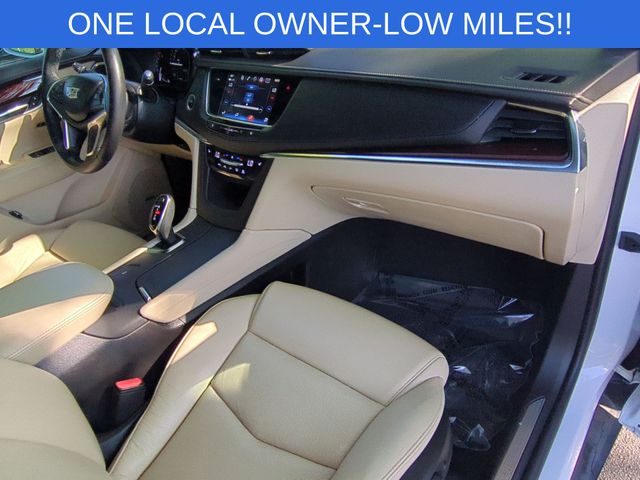 Used 2019 White Cadillac Luxury image 37