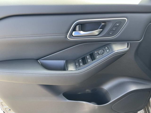 New 2026 Gray Nissan Platinum image 23