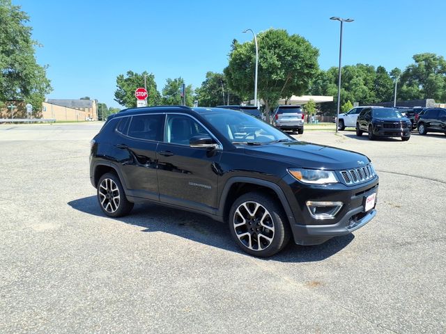 Diamond Black Crystal Pearlcoat 2018 Jeep Compass SUV / Crossover Four-Wheel Drive 9-Speed Automatic