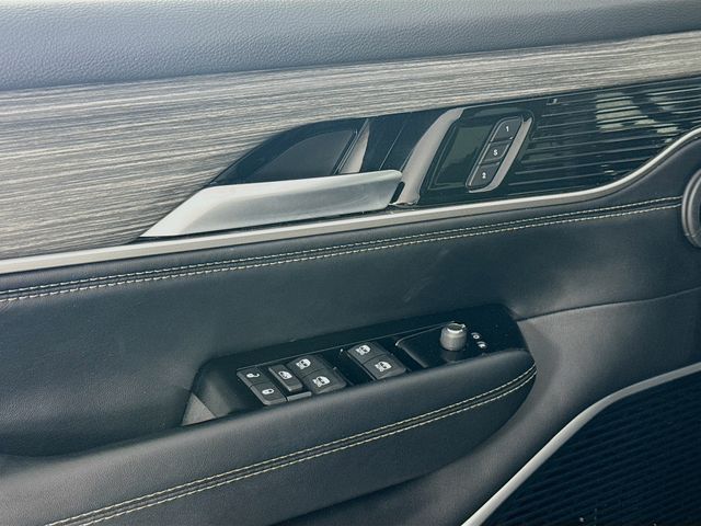 2024 Silver Zynith Jeep Wagoneer Series III 4X4 SUV