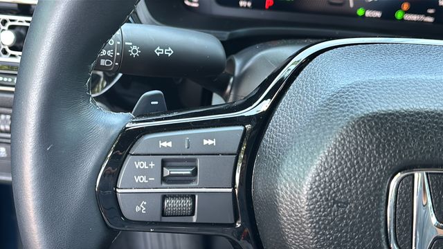 Used 2025  Honda Sport image 22
