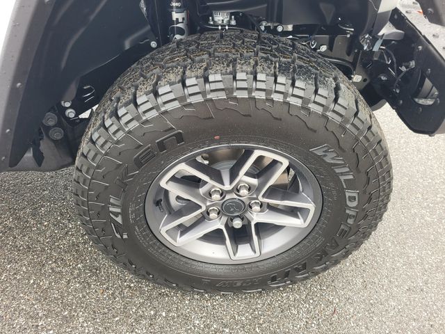 New 2026 White/off-white Jeep Mojave image 18