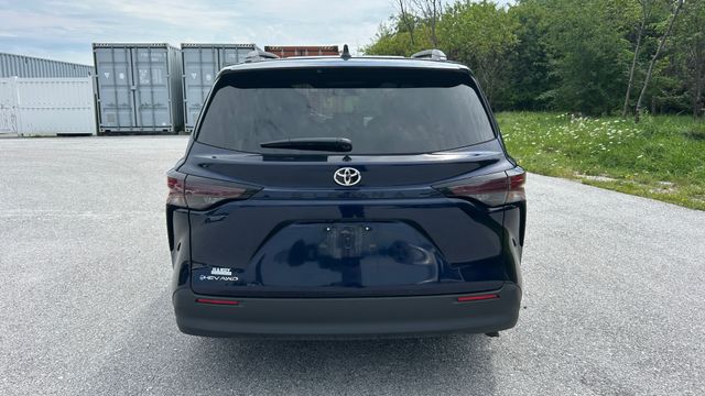 Used 2026 Toyota Sienna Van