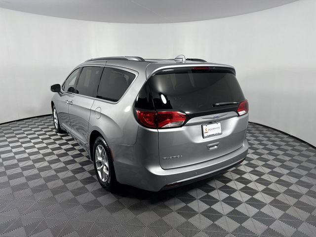 Used 2017 Chrysler Pacifica For Sale in Indianapolis, IN