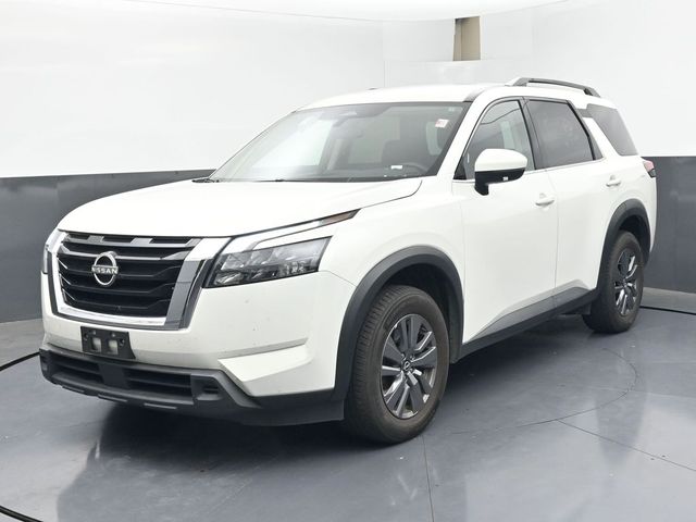 Glacier White 2024 Nissan Pathfinder SUV / Crossover Front-Wheel Drive 9-Speed Automatic
