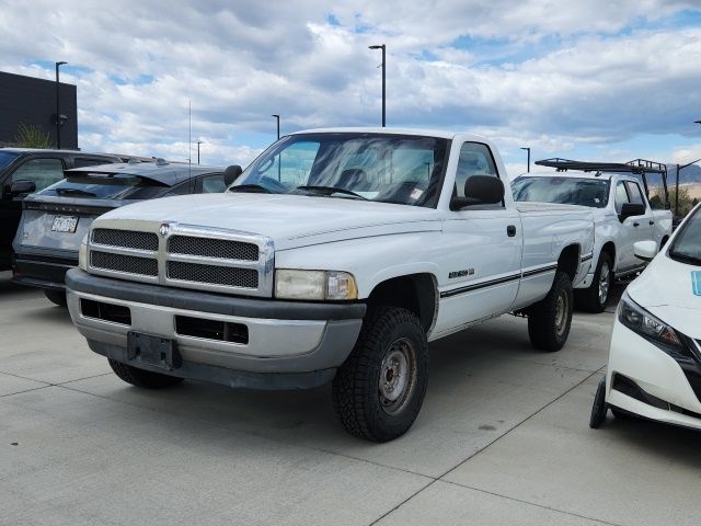 Bright White Clearcoat 2001 Dodge RAM 1500 Pickup Truck 4-Speed Automatic