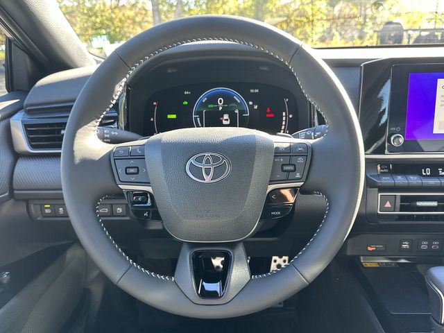 2025 Toyota Camry SE 8