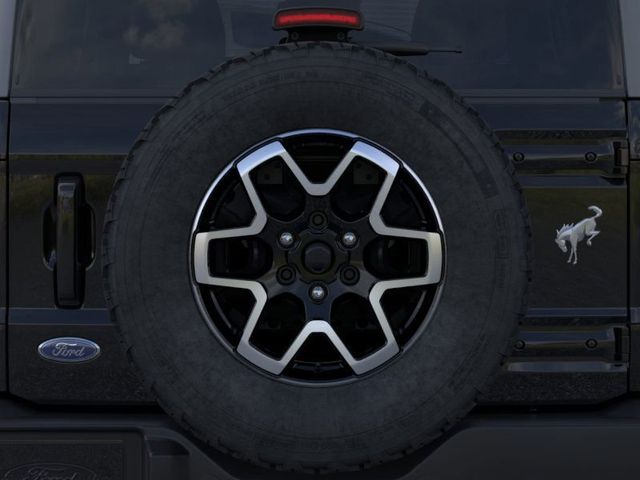 2024 Ford Bronco Outer Banks 24