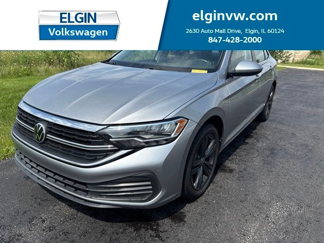 Pyrite Silver Metallic 2022 Volkswagen Jetta Sedan Front-Wheel Drive 8-Speed Automatic