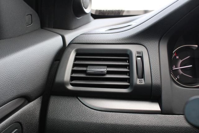 Used 2023 Silver Honda EX-L image 10