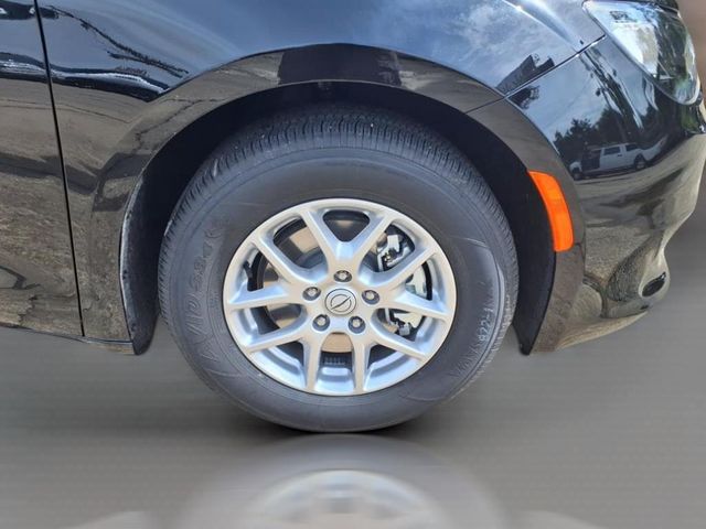 2025 Chrysler Voyager LX - Photo 25
