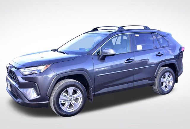 2025 Toyota RAV4 XLE's photo