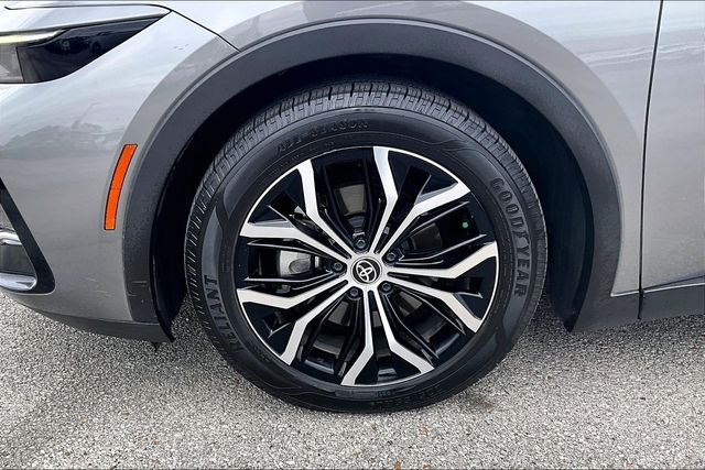 Used 2023 Toyota Crown Limited 4D Sedan