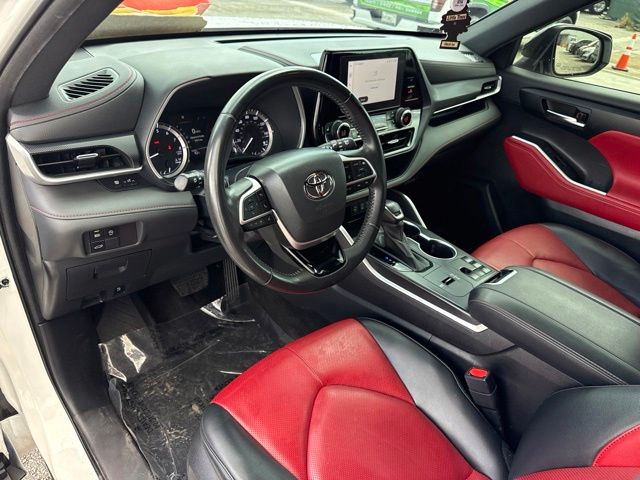 Used 2023 Toyota Highlander SUV