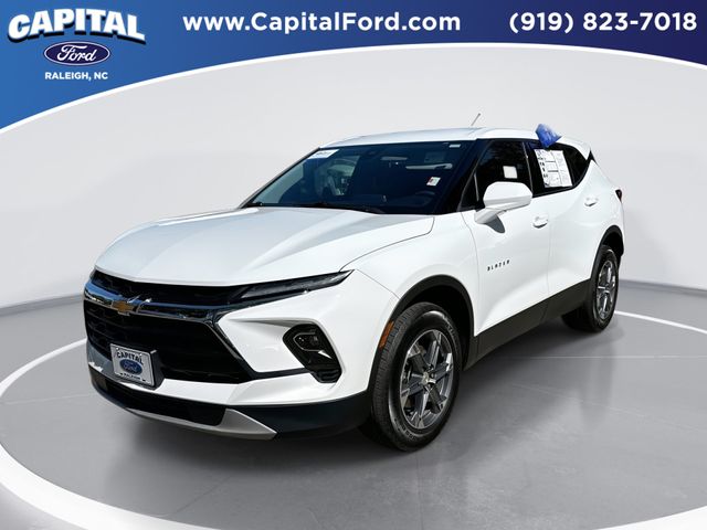 Summit White 2025 Chevrolet Blazer SUV / Crossover All-Wheel Drive 9-Speed Automatic Overdrive