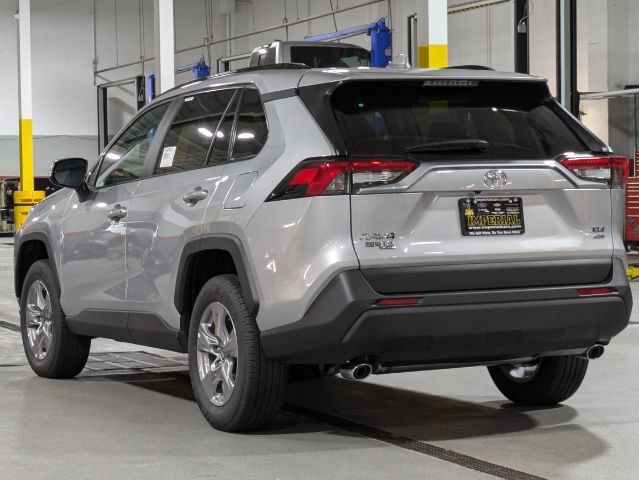 2024 Toyota RAV4 XLE 5