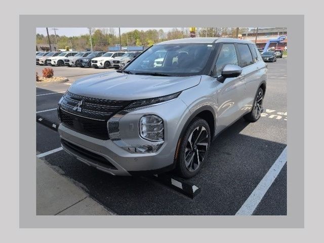 Alloy Silver Metallic 2024 Mitsubishi Outlander SE S-AWC SUV / Crossover All-Wheel Drive Continuously Variable Transmission