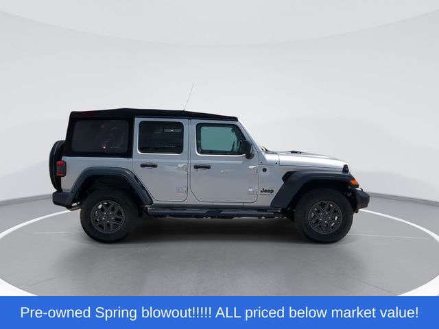 Used 2024 Silver Zynith Clearcoat Jeep Sport S image 9