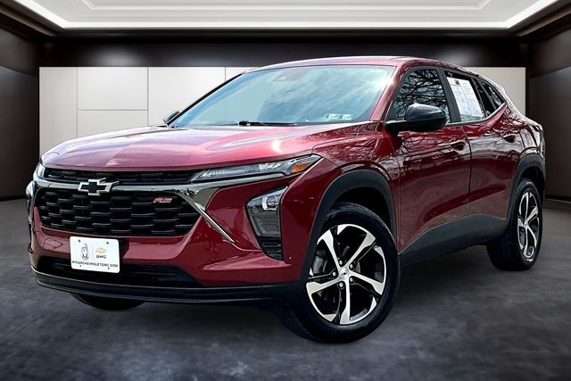 Red (Crimson Metallic) 2024 Chevrolet Trax RS with 1RS FWD SUV / Crossover Front-Wheel Drive 6-Speed Automatic