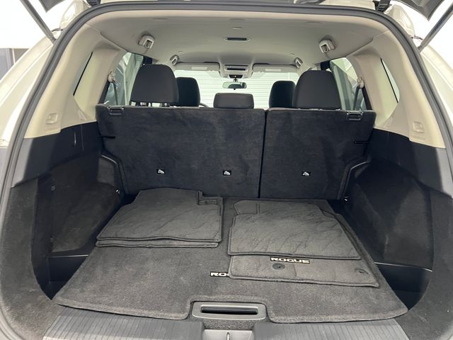 2023 Pearl White Tricoat Nissan Rogue SV FWD SUV