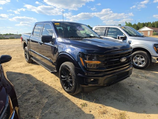 2025 Ford F-150's photo