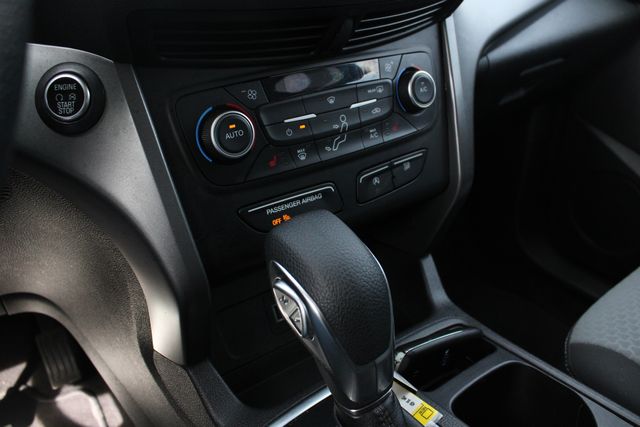 Used 2019 Gray Ford SE image 16