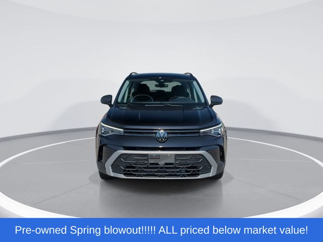 Used 2025 Deep Black Pearl Effect Volkswagen 1.5T S image 3