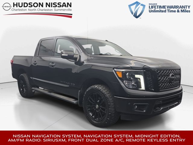 Gray (Magnetic Black Metallic) 2019 Nissan Titan SL Crew Cab 4WD Pickup Truck Four-Wheel Drive 7-Speed Automatic