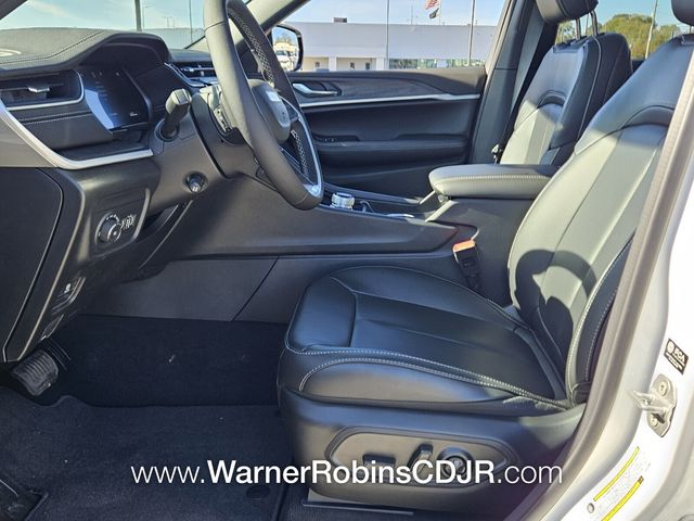 New 2025 White Jeep Limited image 5