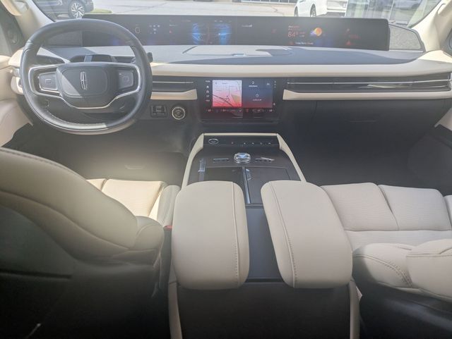 New 2027 Lincoln Navigator SUV