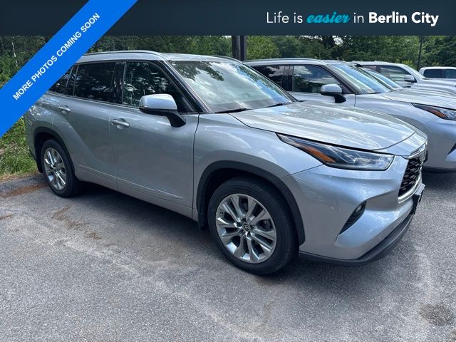 Celestial Silver Metallic 2020 Toyota Highlander SUV / Crossover All-Wheel Drive 8-Speed Automatic