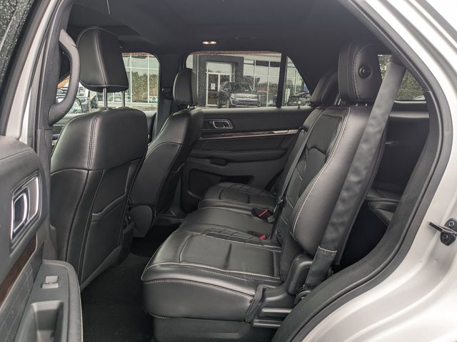 2019 Ford Explorer Platinum photo