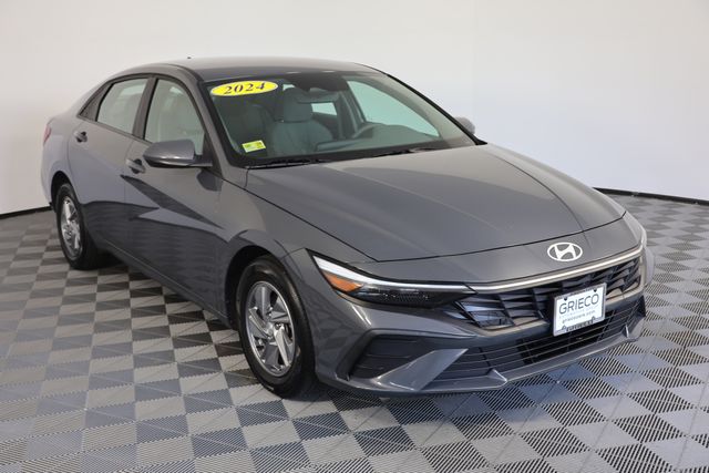 Ecotronic Gray 2024 Hyundai Elantra Sedan Front-Wheel Drive Continuously Variable Transmission