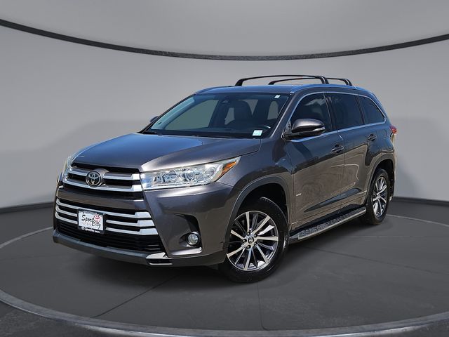 Predawn Gray Mica 2018 Toyota Highlander SUV / Crossover Front-Wheel Drive 8-Speed Automatic