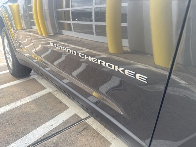 2025 Jeep Grand Cherokee Laredo - Photo 5