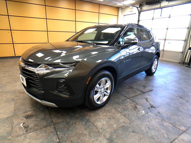 View vehicle photo 3