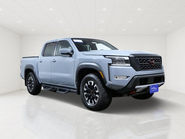 2022 Nissan Frontier PRO-4X Crew Cab 4WD