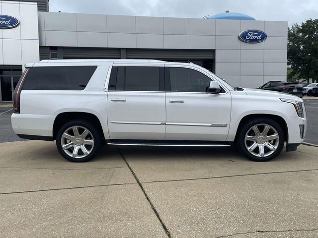 Used 2018 White Cadillac Premium image 2