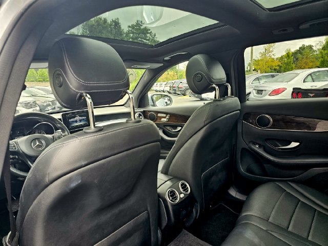 Used 2017  Mercedes-Benz GLC 300 image 25