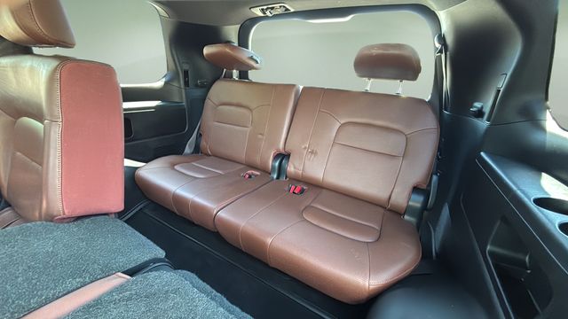 Used 2017 Black Toyota Base image 34