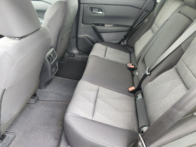 2026 Nissan Rogue SV photo 17