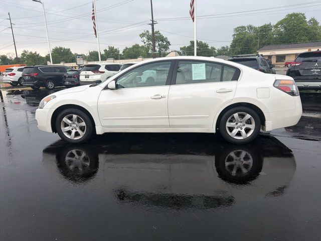 Used 2009 White Nissan 2.5 SL image 17