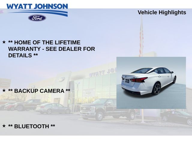 View vehicle photo 5