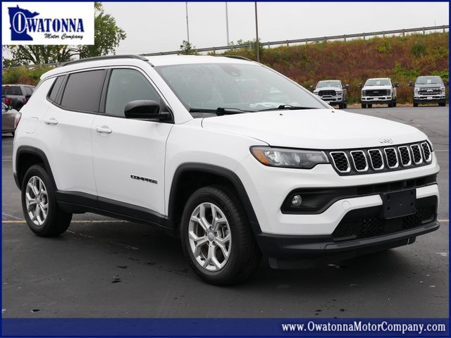 Bright White Clearcoat 2024 Jeep Compass SUV / Crossover Four-Wheel Drive 8-Speed Automatic