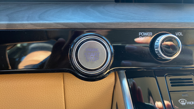 Certified Used 2024 White Kia EX image 22