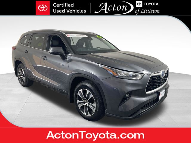 Magnetic Gray Metallic 2020 Toyota Highlander Hybrid XLE AWD SUV / Crossover All-Wheel Drive Continuously Variable Transmission