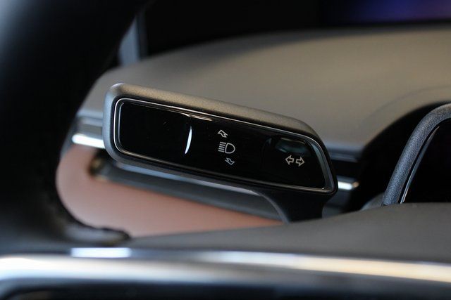 New 2026 White Lincoln Reserve image 13