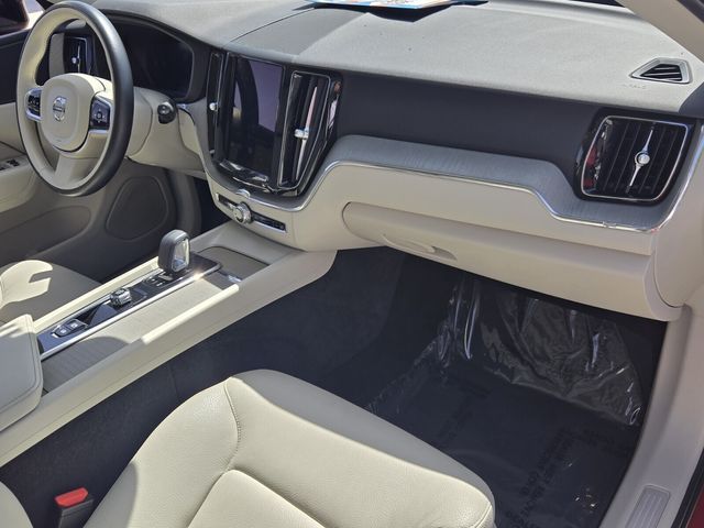 2023 Volvo XC60 - $31,877