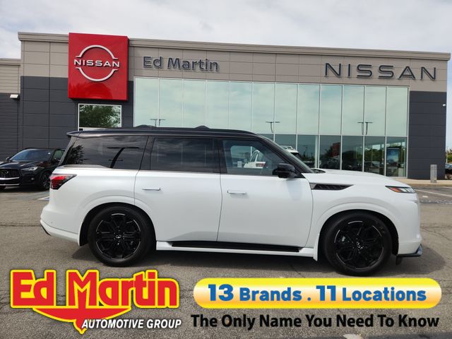White / Black 2026 INFINITI QX80 SUV / Crossover All-Wheel Drive 9-Speed Automatic