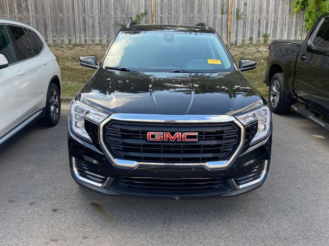 2022 GMC Terrain SLE 2